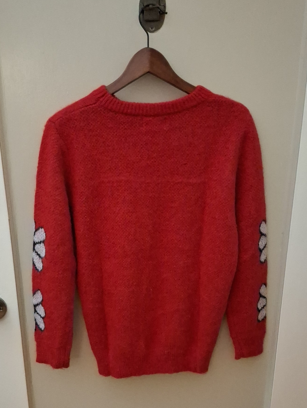 Oxknit Red Cat Graphic Sweater with Daisy Sleeves_1 - Picture 5 of 7